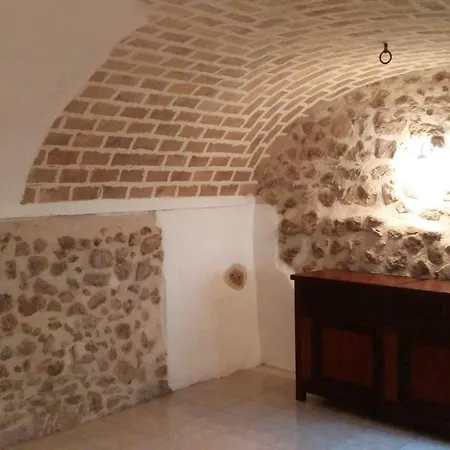 3 Bed Holiday Italian Apennines Ski/cycle/hike * Introdacqua