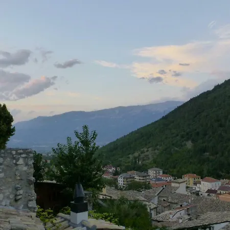 3 Bed Holiday Italian Apennines Ski/cycle/hike 別荘