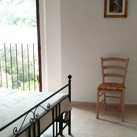 3 Bed Holiday Italian Apennines Ski/cycle/hike 別荘